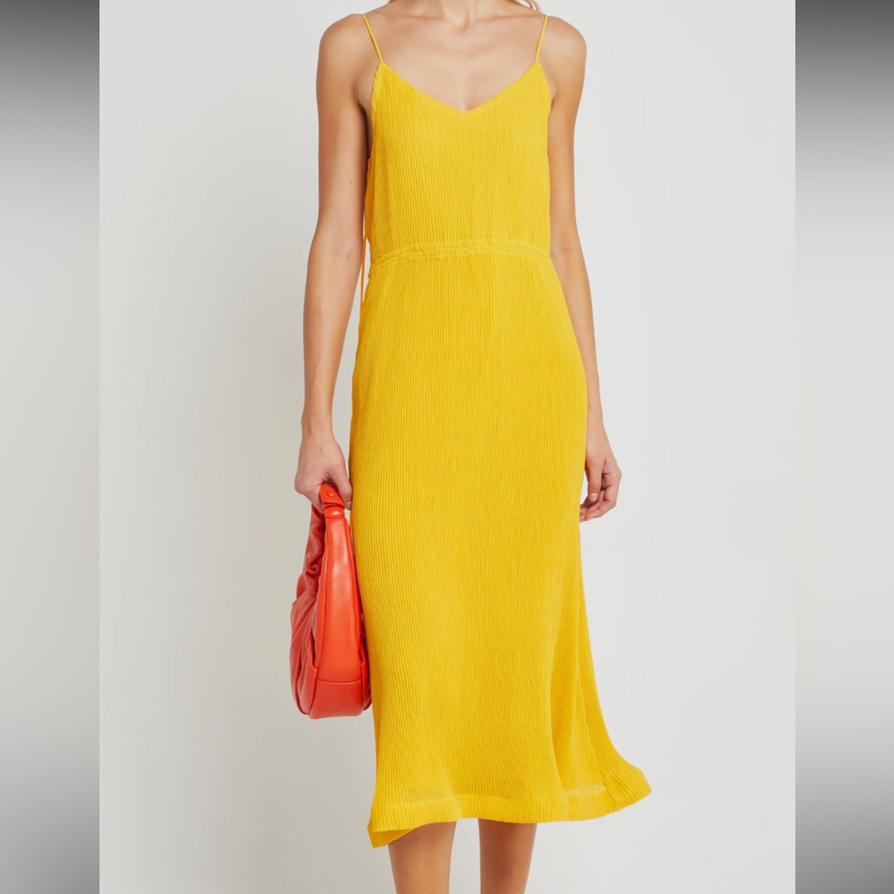 Few moda yellow dress